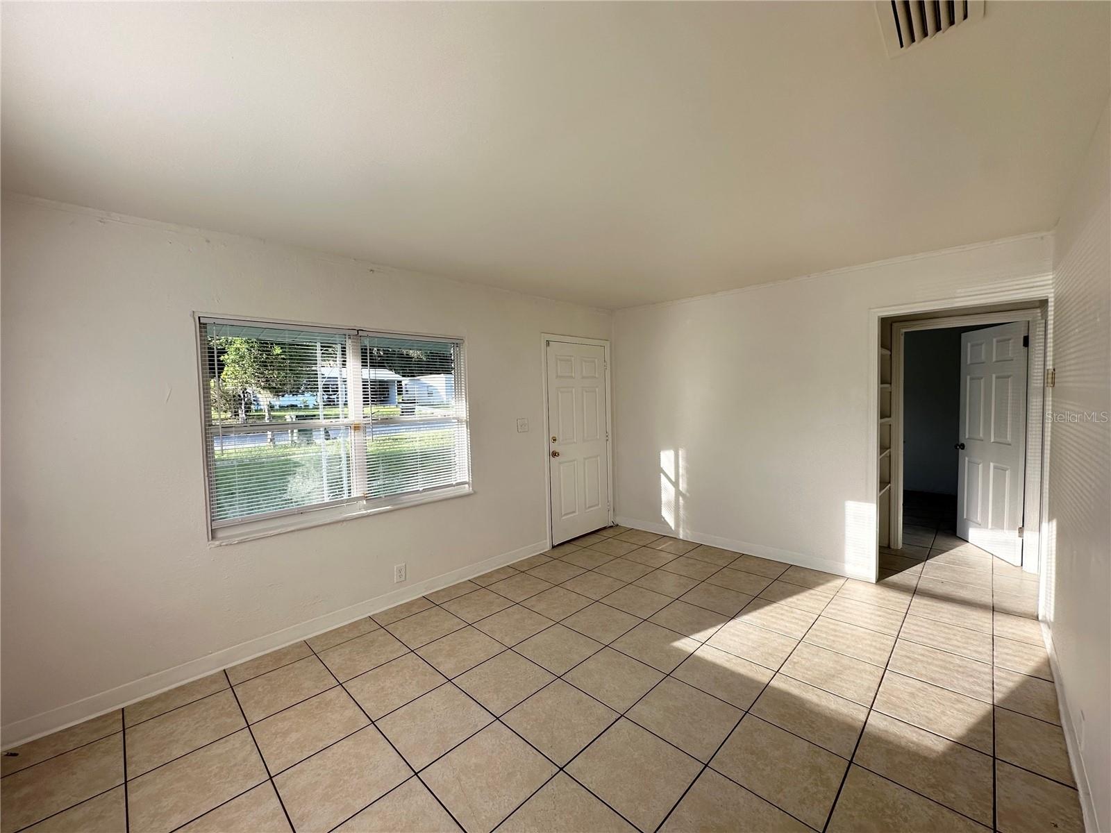 1107 E MAIN ST, LEESBURG, FL, 34748