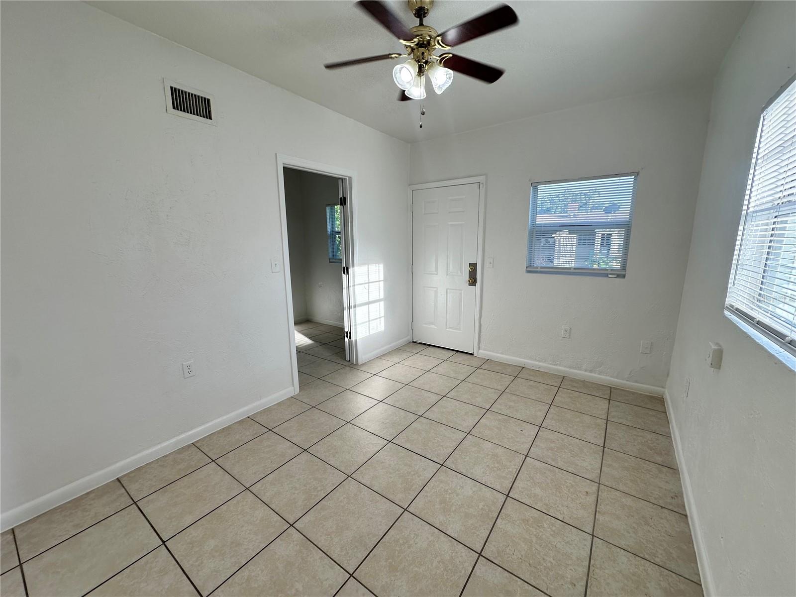 1107 E MAIN ST, LEESBURG, FL, 34748