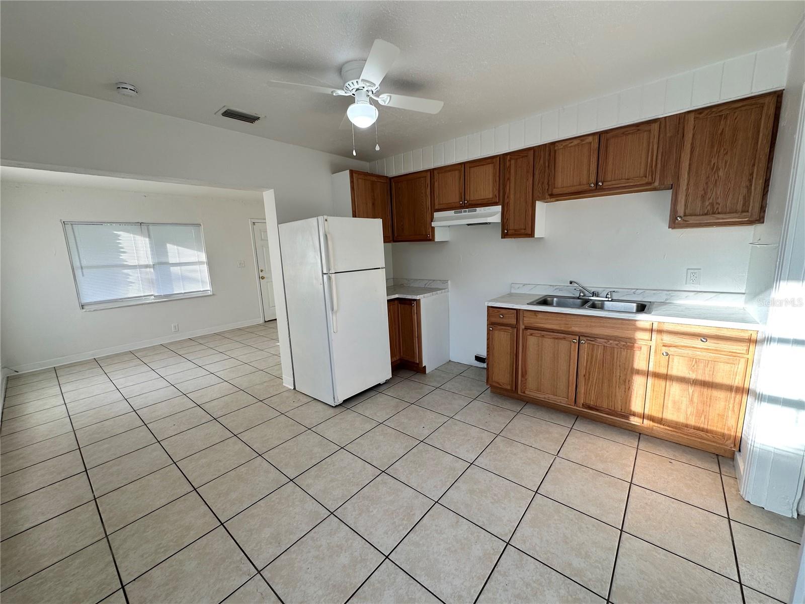 1107 E MAIN ST, LEESBURG, FL, 34748