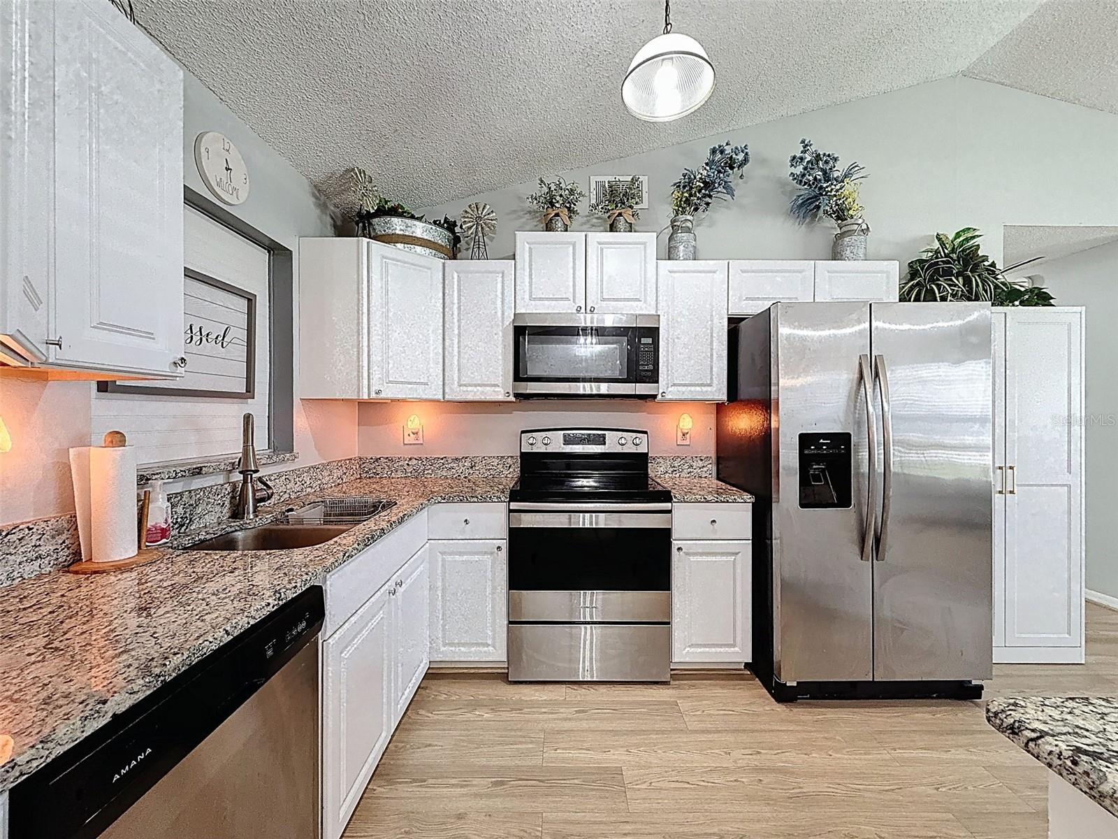 7979 AVENAL LOOP, NEW PORT RICHEY, FL, 34655