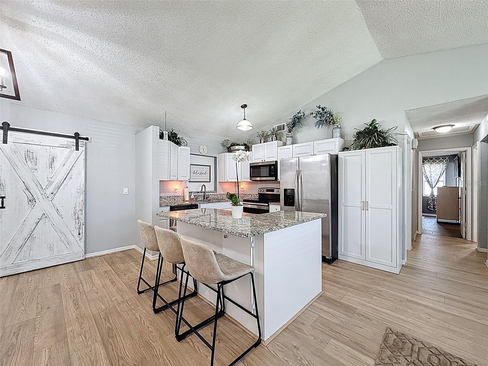 7979 AVENAL LOOP, NEW PORT RICHEY, FL, 34655