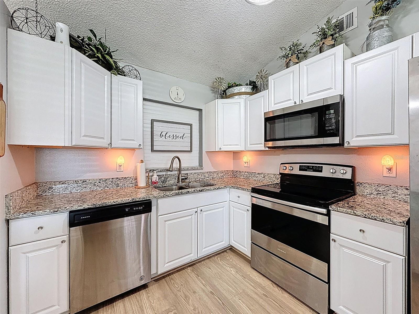 7979 AVENAL LOOP, NEW PORT RICHEY, FL, 34655