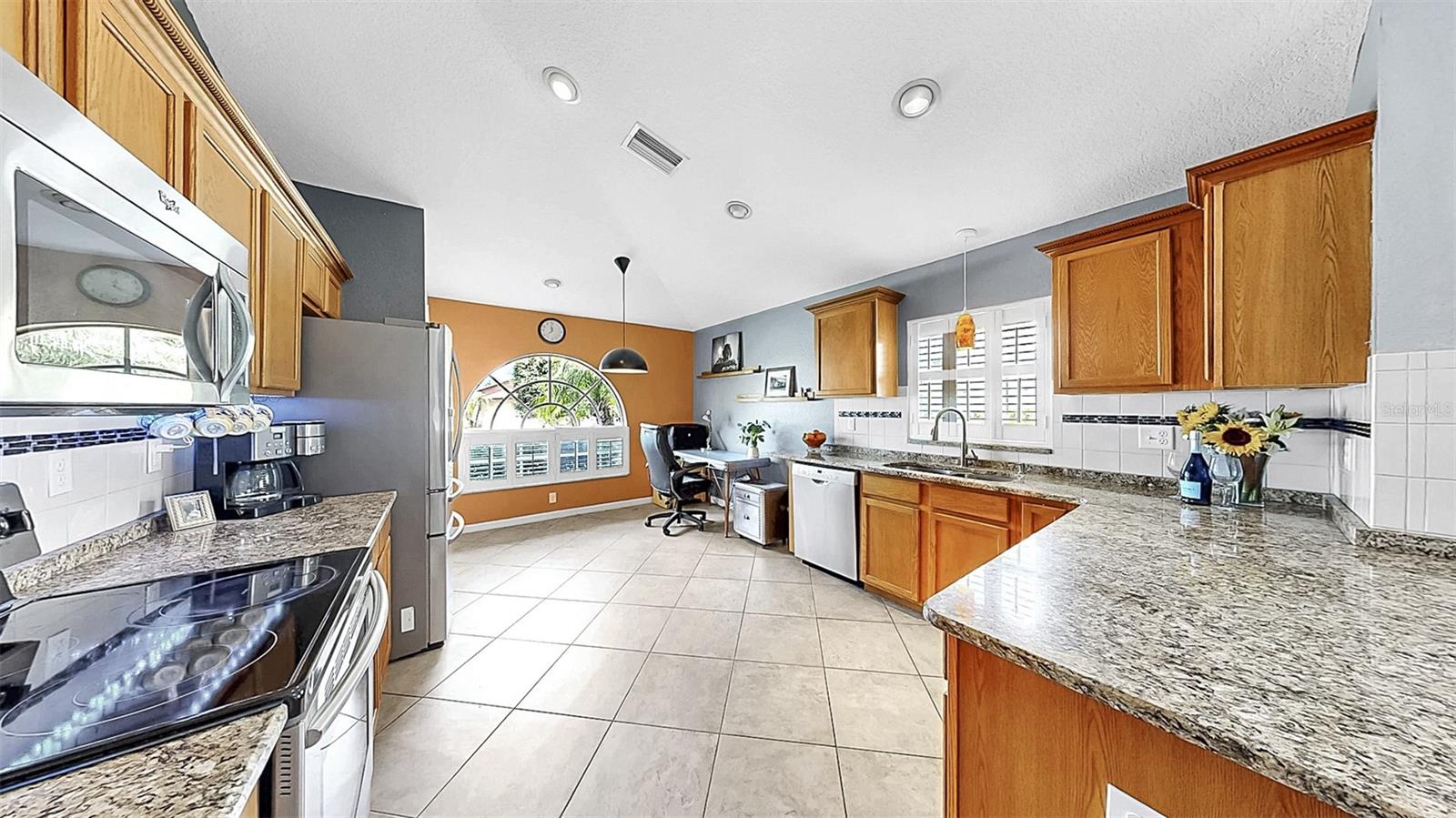 11302 CRANE LAKE CT, RIVERVIEW, FL, 33569