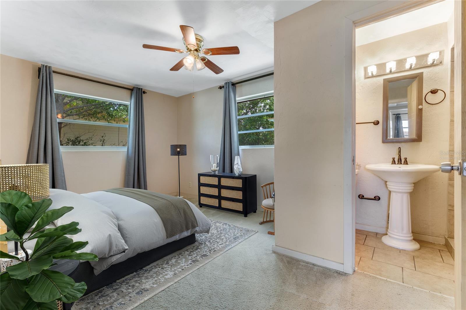 944 ESSEX RD, DAYTONA BEACH, FL, 32117