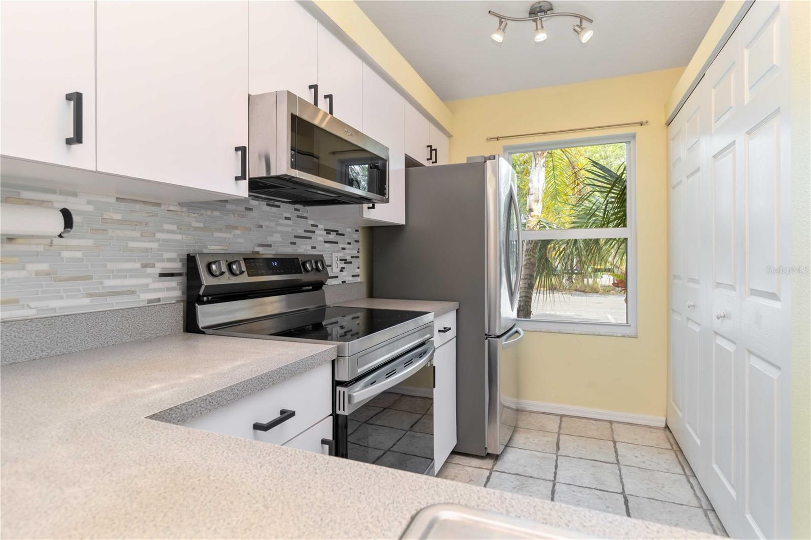 642 N JEFFERSON AVE #13, SARASOTA, FL, 34237