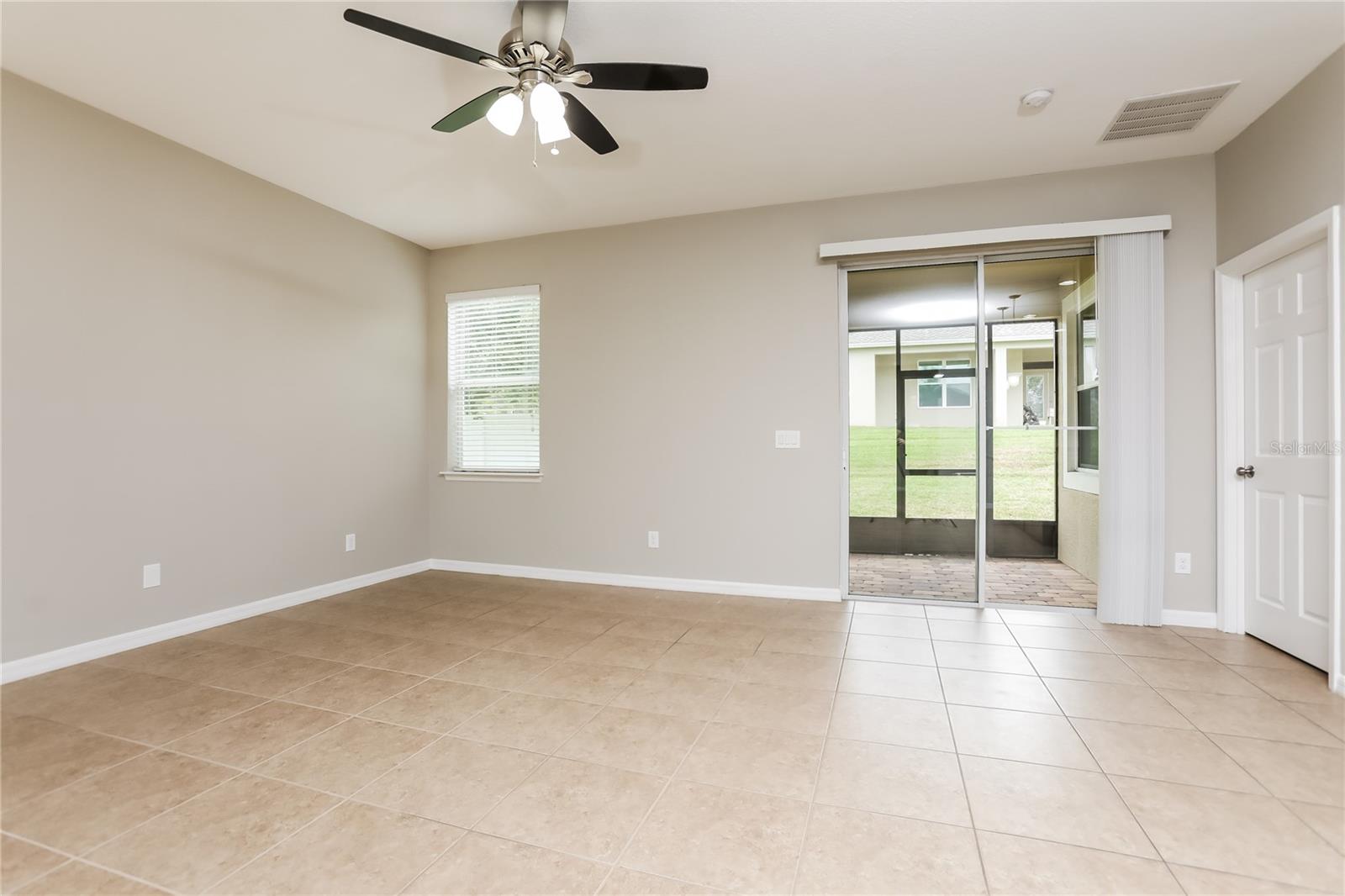 1821 CANDLENUT CIR, APOPKA, FL, 32712