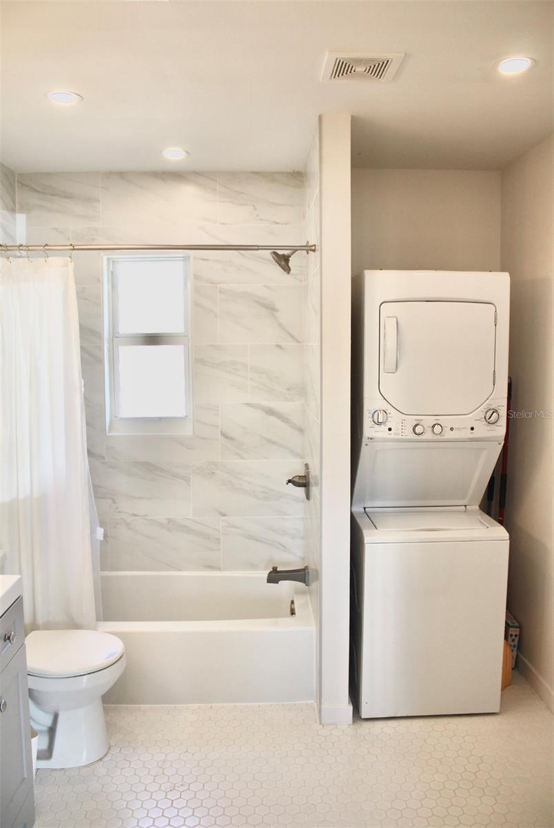 2025 CASS ST, SARASOTA, FL, 34231