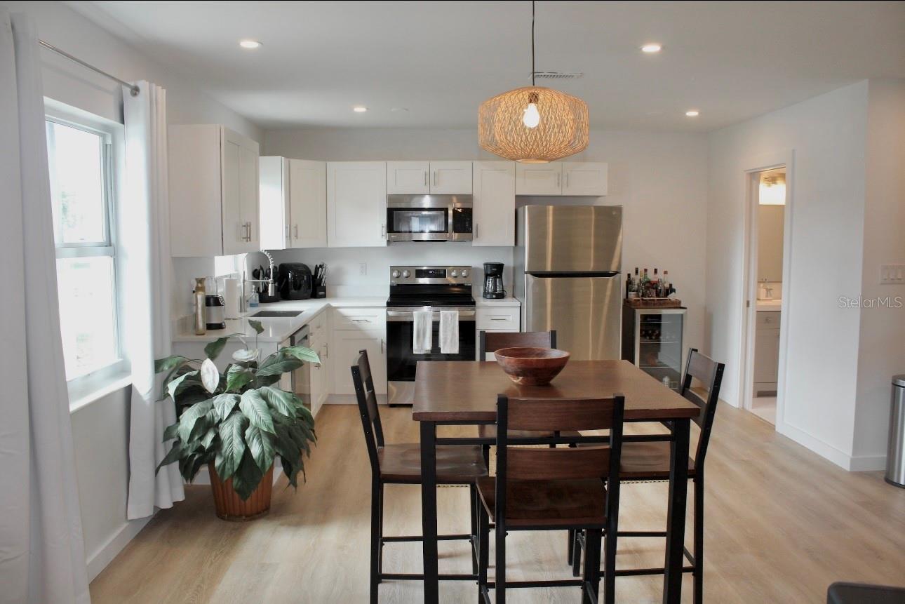 2025 CASS ST, SARASOTA, FL, 34231