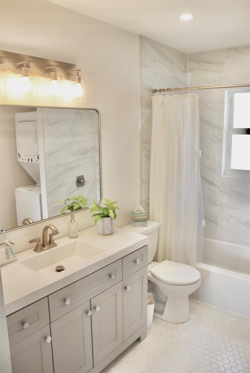 2025 CASS ST, SARASOTA, FL, 34231