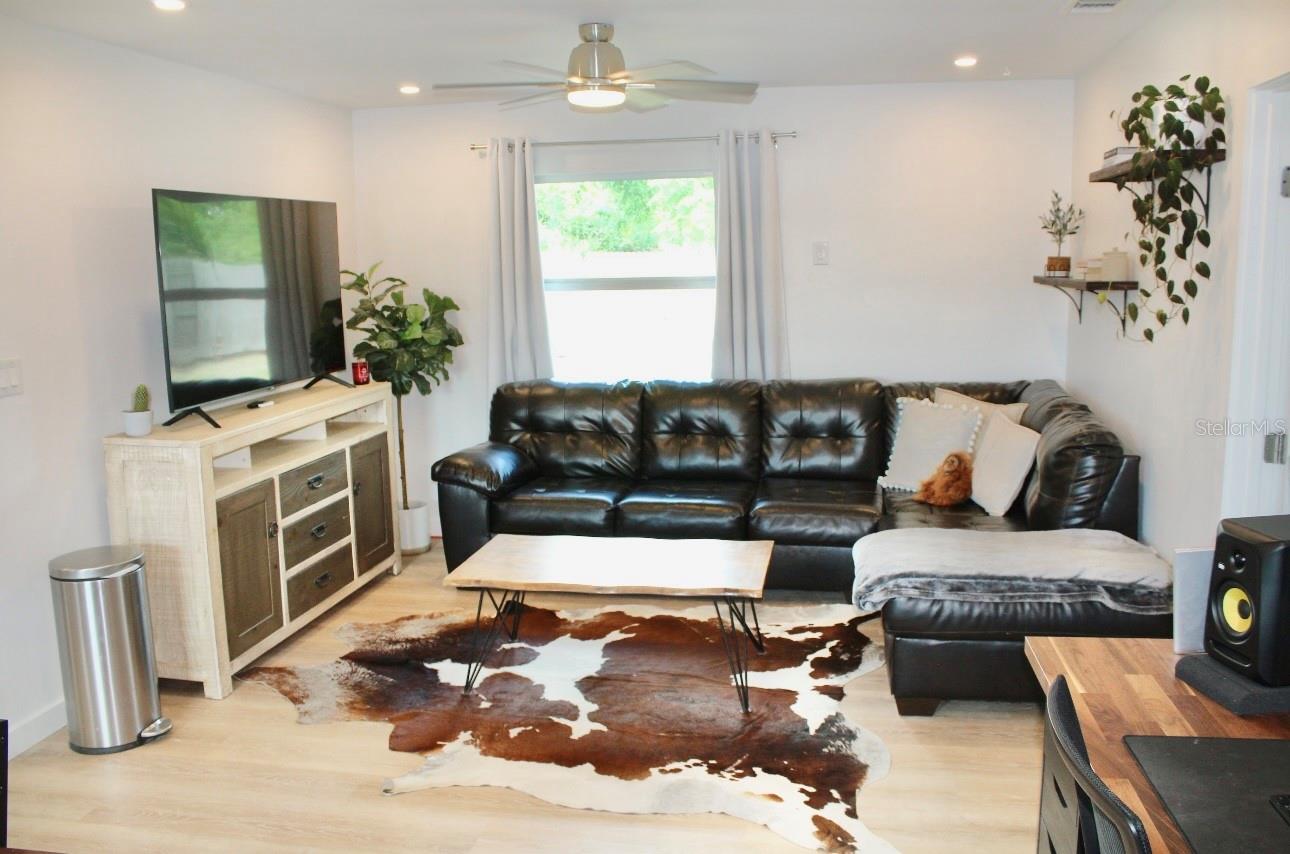 2025 CASS ST, SARASOTA, FL, 34231