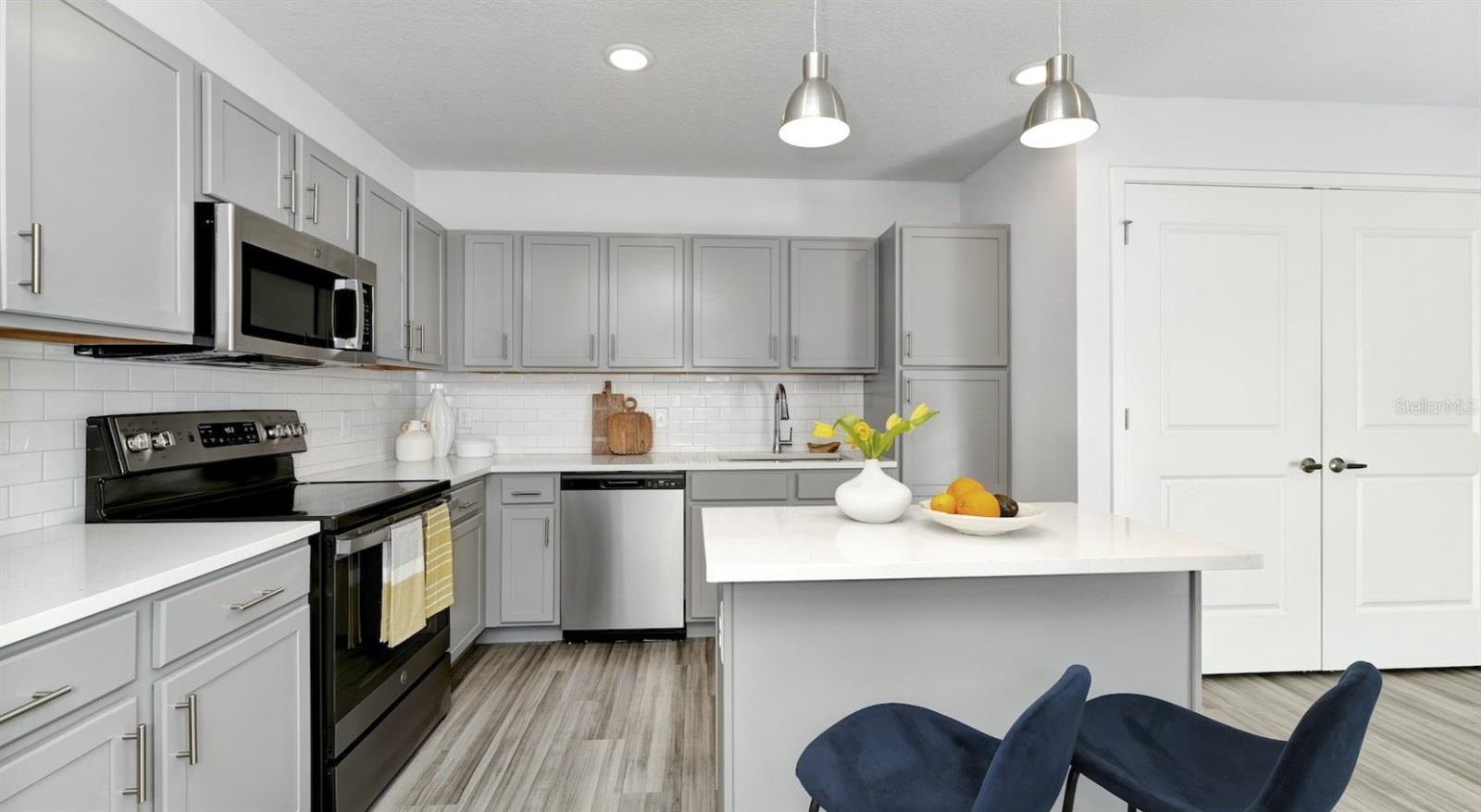 2500 CONSERVE CIR #Magnolia, APOPKA, FL, 32703