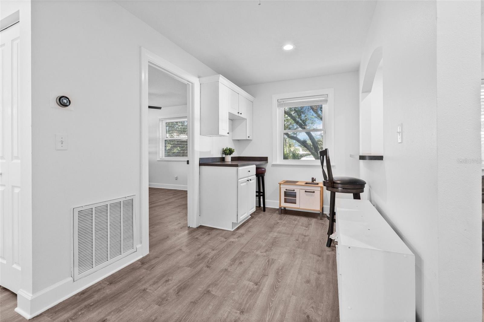 10819 SEMINOLE DR N, ST PETERSBURG, FL, 33708