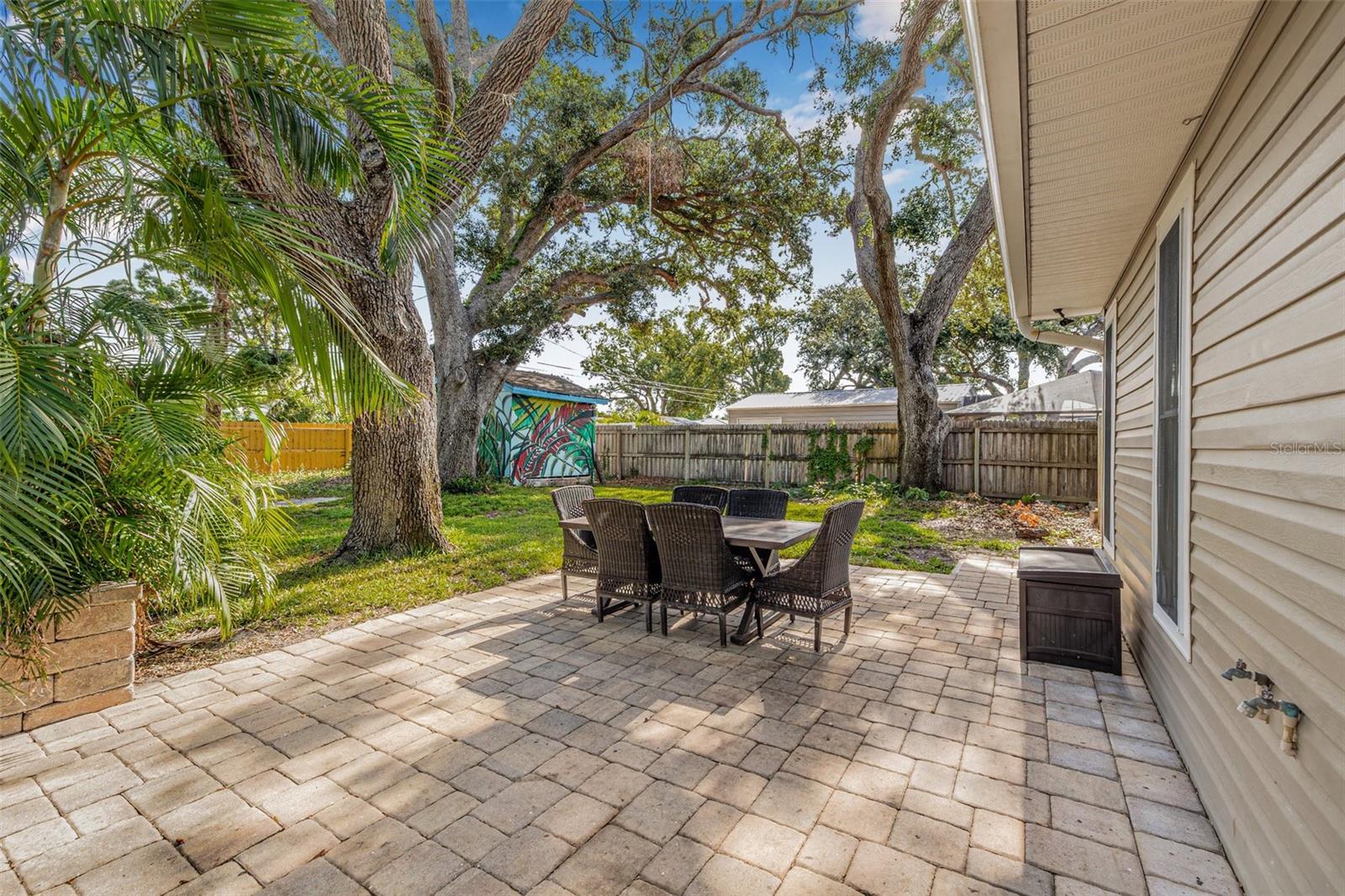 10819 SEMINOLE DR N, ST PETERSBURG, FL, 33708