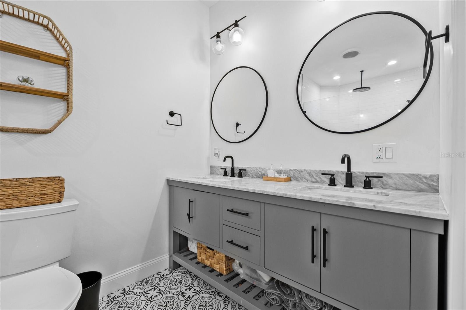 10819 SEMINOLE DR N, ST PETERSBURG, FL, 33708