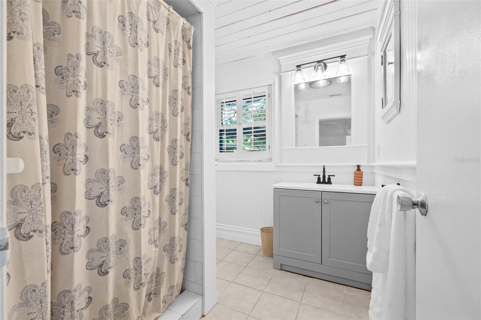 10819 SEMINOLE DR N, ST PETERSBURG, FL, 33708