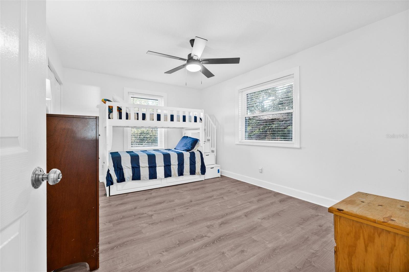 10819 SEMINOLE DR N, ST PETERSBURG, FL, 33708