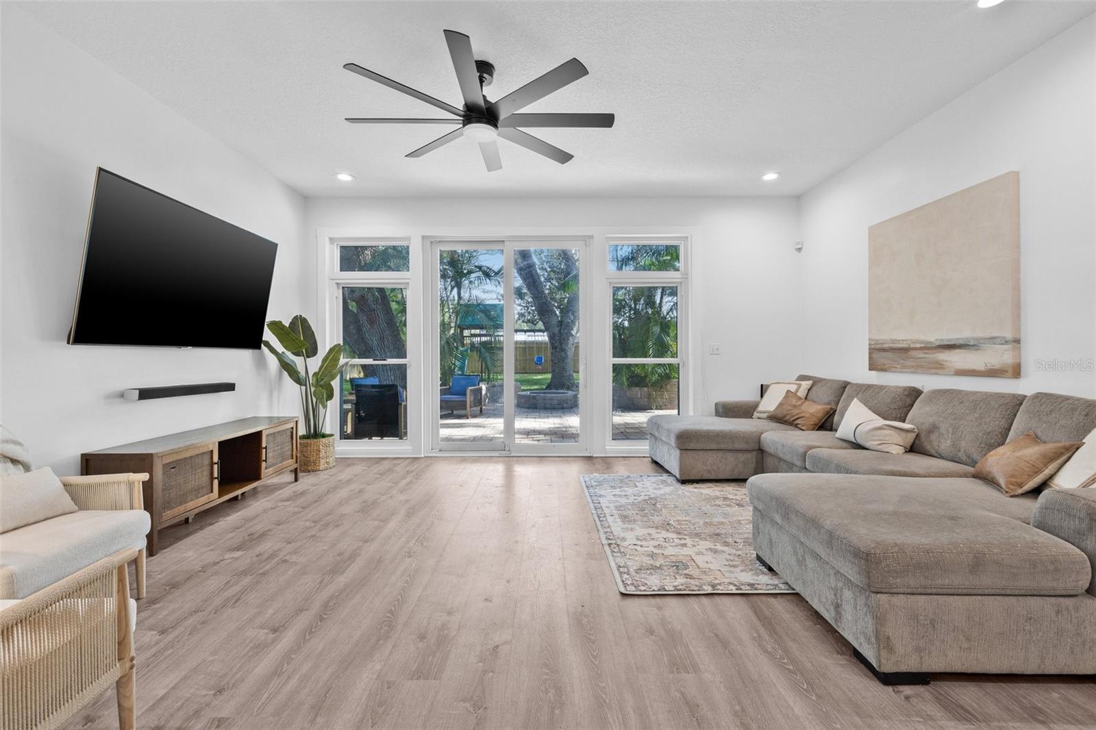 10819 SEMINOLE DR N, ST PETERSBURG, FL, 33708