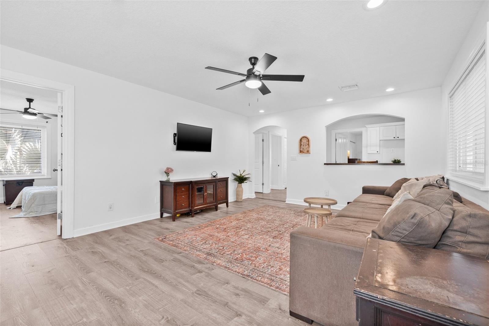 10819 SEMINOLE DR N, ST PETERSBURG, FL, 33708