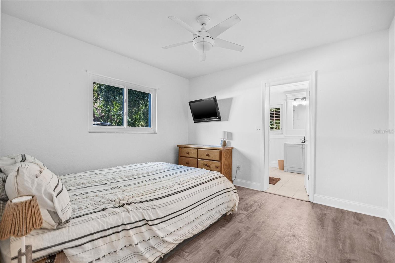 10819 SEMINOLE DR N, ST PETERSBURG, FL, 33708