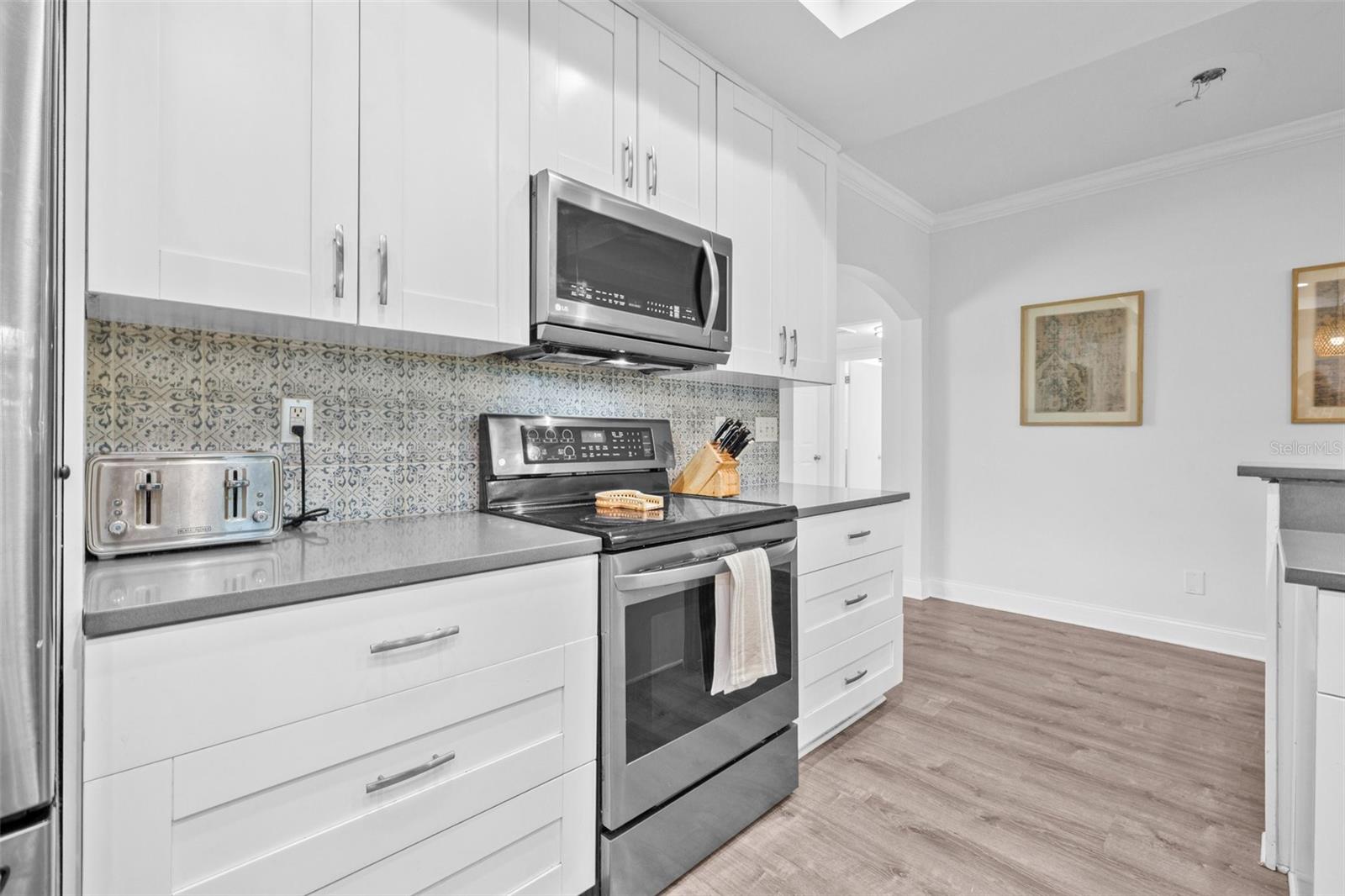 10819 SEMINOLE DR N, ST PETERSBURG, FL, 33708