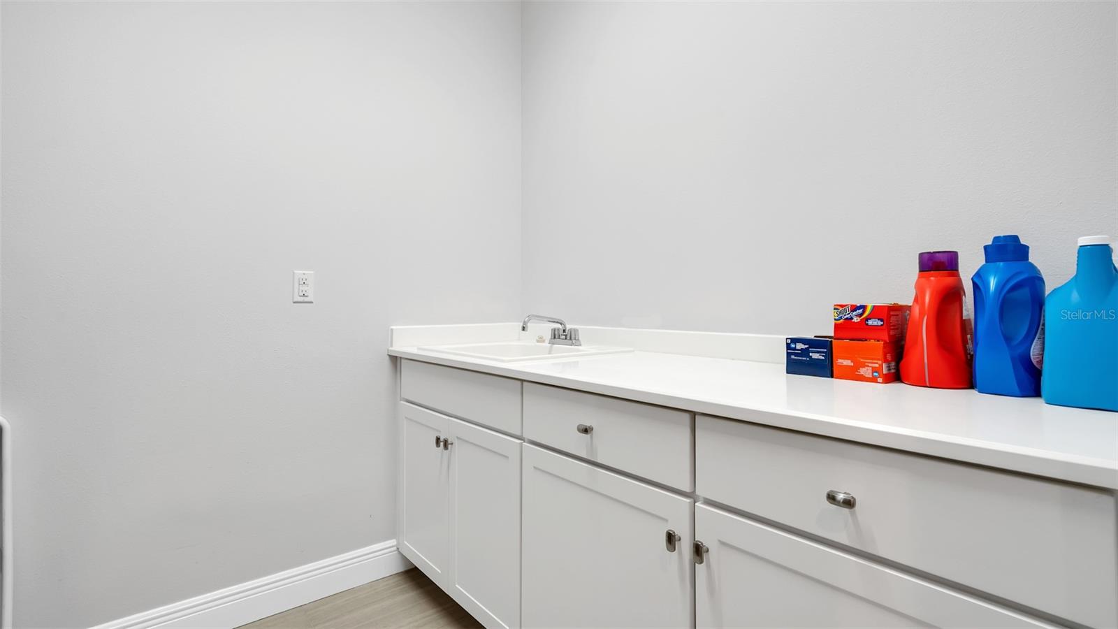 4605 W KENSINGTON AVE, TAMPA, FL, 33629