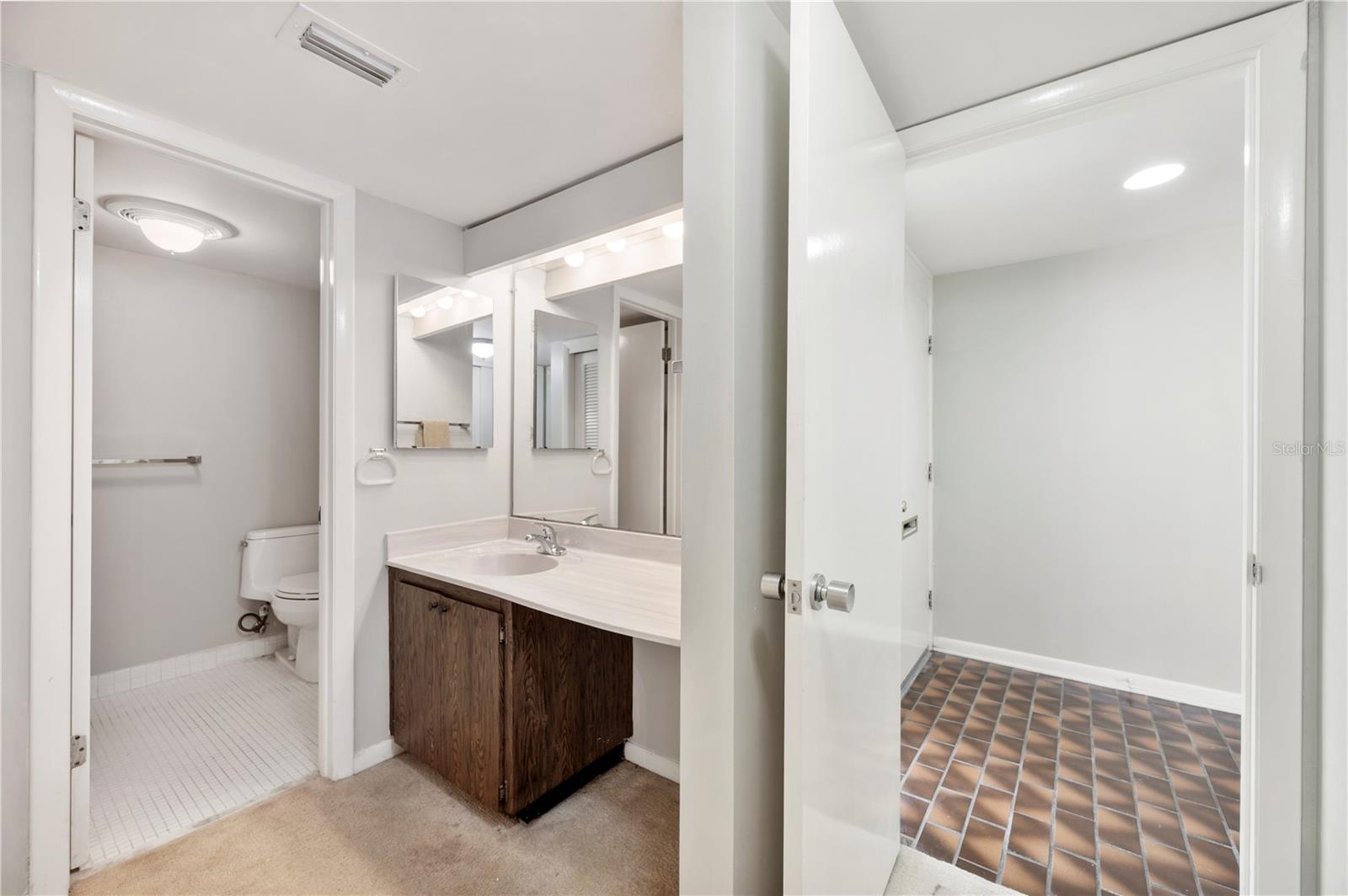 4006 CYPRESS LANE #4006 #4006, TAMPA, FL, 33618