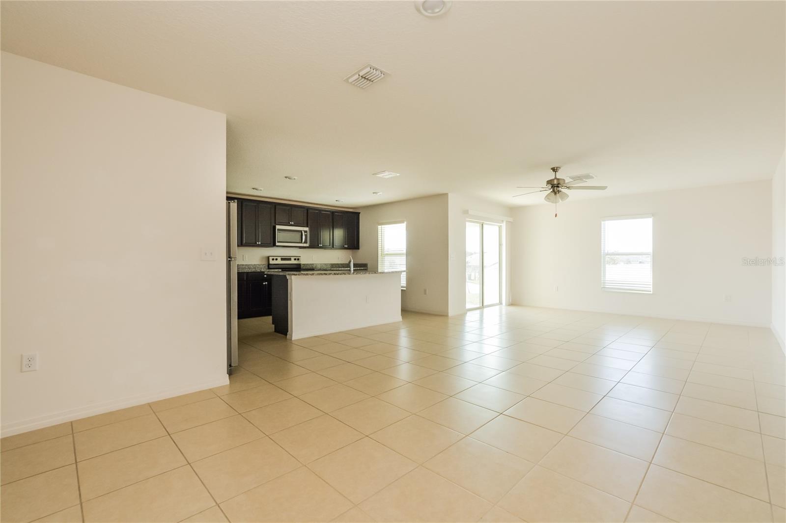 1689 HIDEAWAY FLAT ST, MASCOTTE, FL, 34753