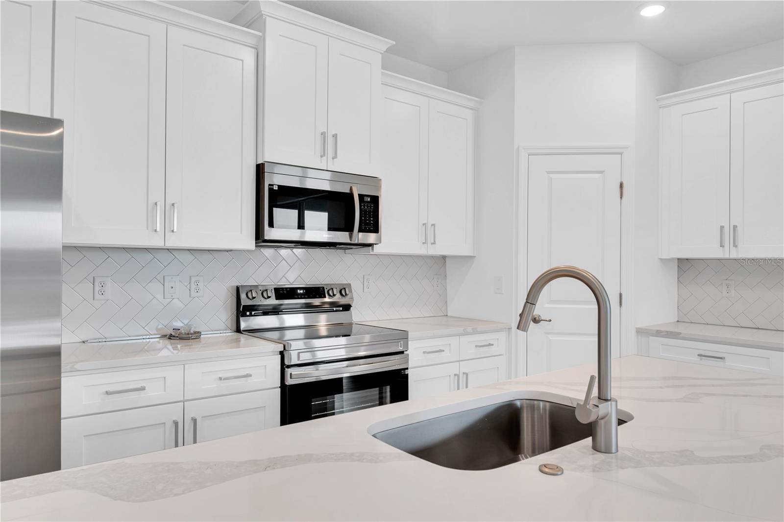 506 MARION OAKS TRL, OCALA, FL, 34473