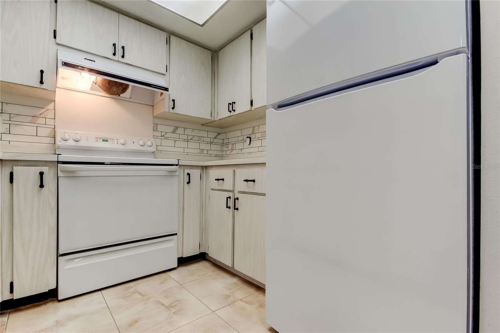 2380 SHELLY DR #B, PALM HARBOR, FL, 34684