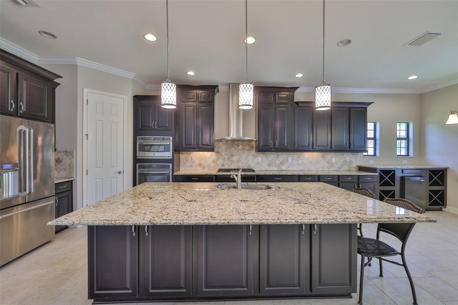 6913 PARK STRAND DR, APOLLO BEACH, FL, 33572