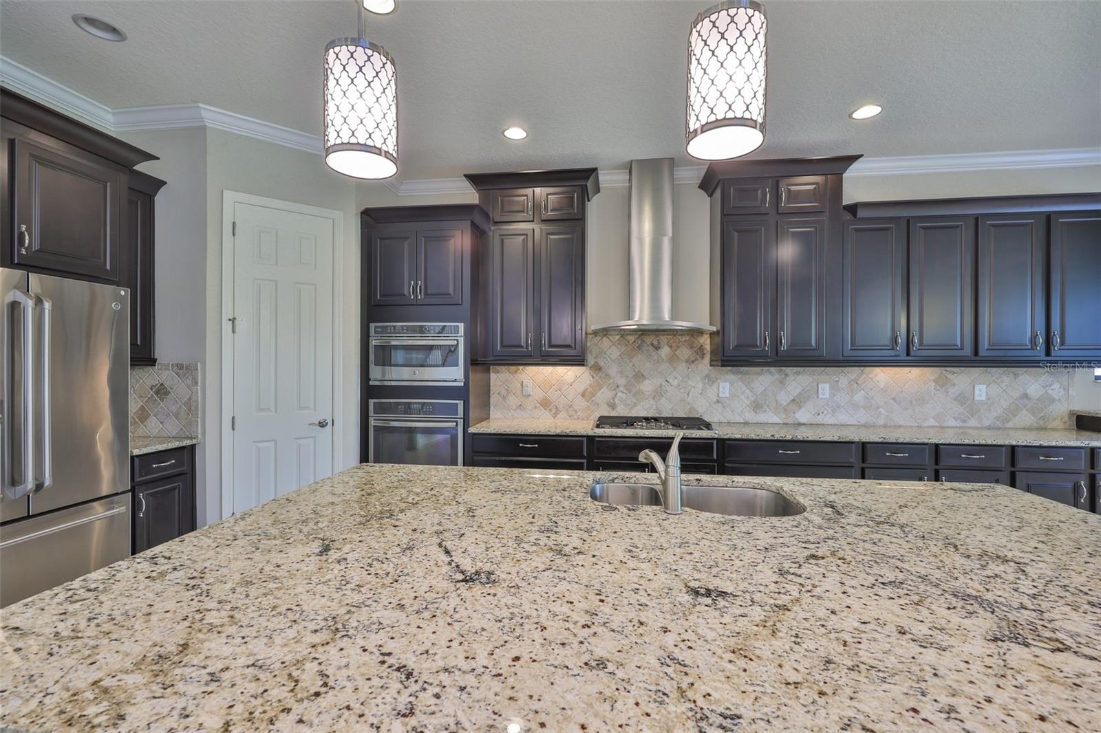 6913 PARK STRAND DR, APOLLO BEACH, FL, 33572