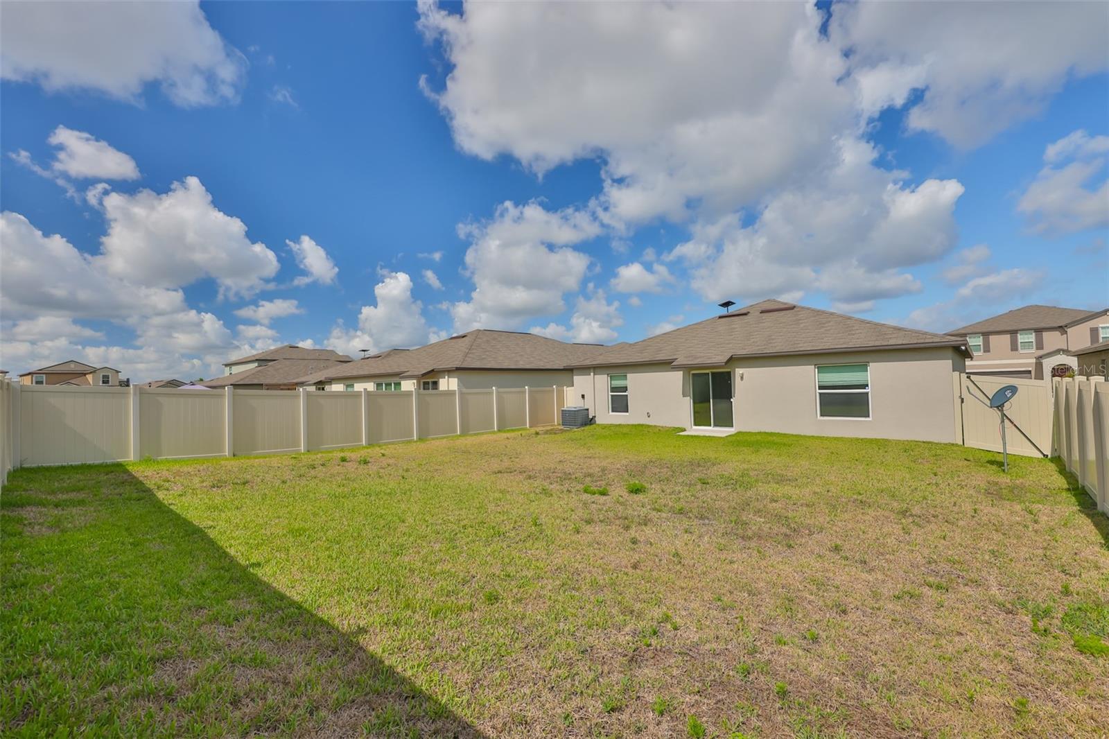 15411 MILLER CREEK DR, SUN CITY CENTER, FL, 33573