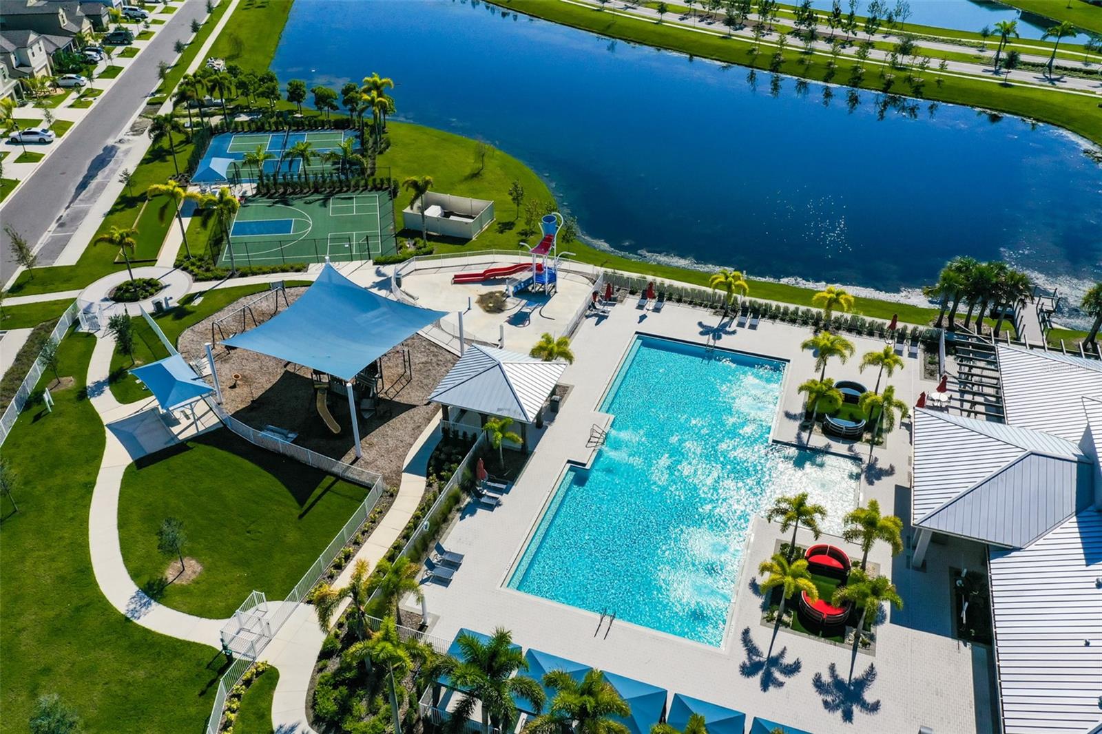 15411 MILLER CREEK DR, SUN CITY CENTER, FL, 33573