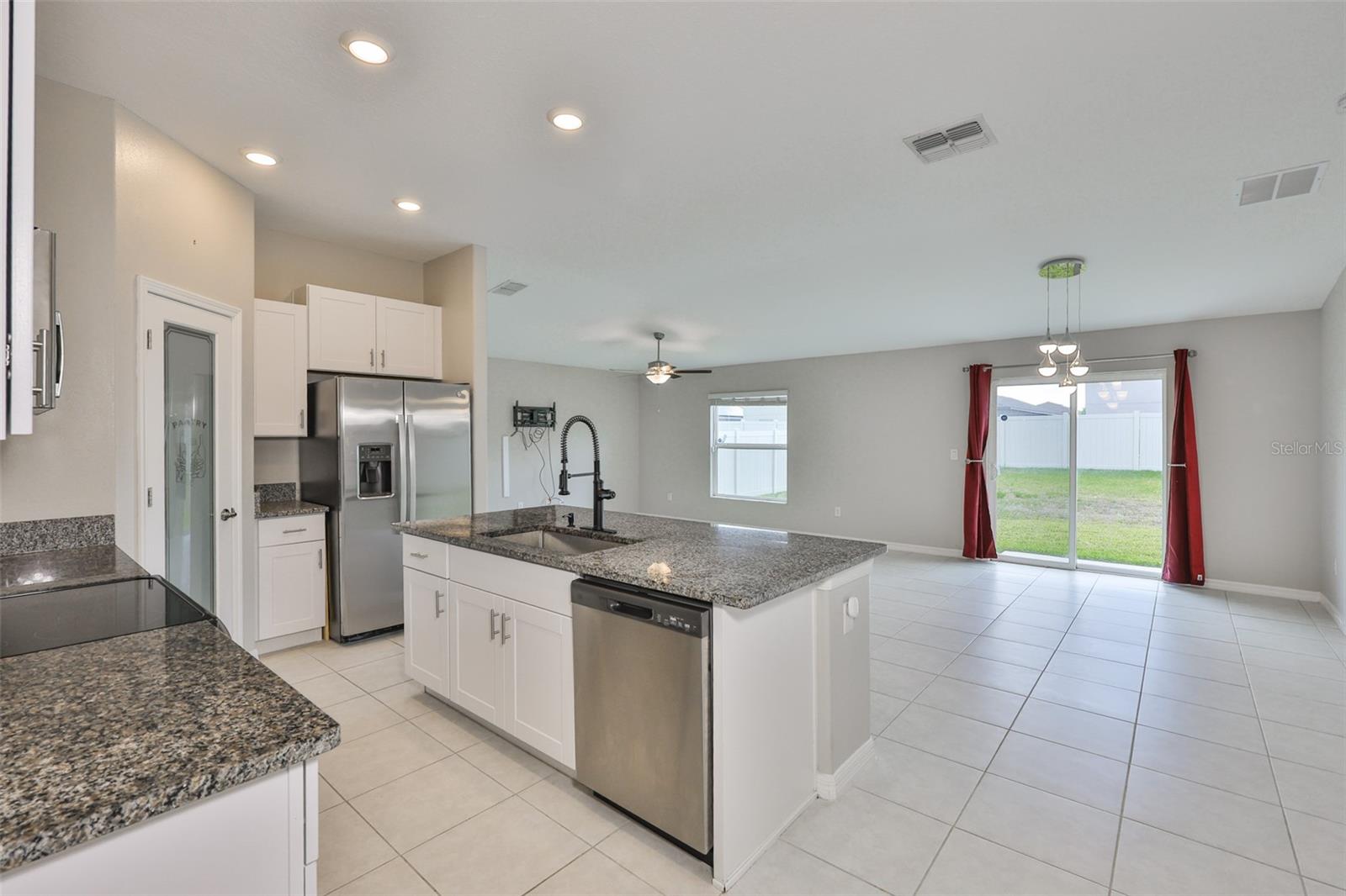15411 MILLER CREEK DR, SUN CITY CENTER, FL, 33573