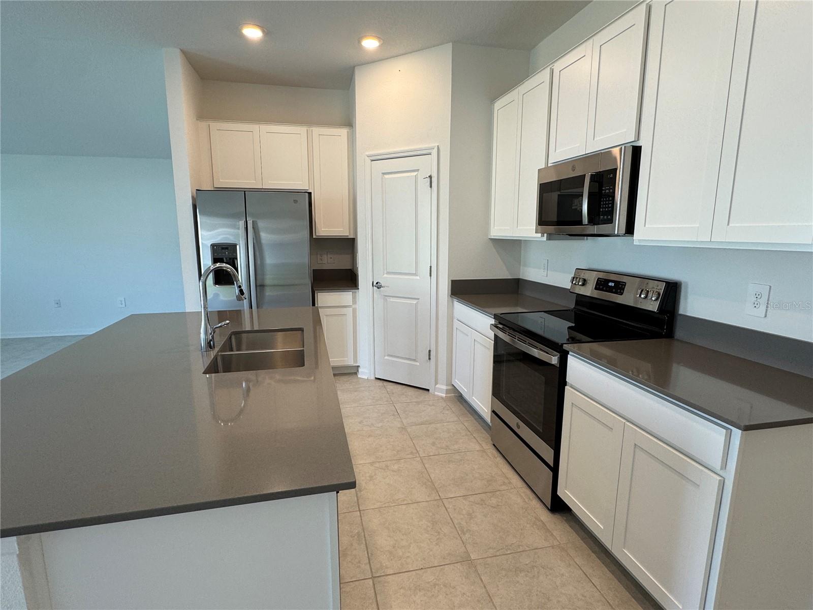 1162 JAMES PAUL RD, DAVENPORT, FL, 33837