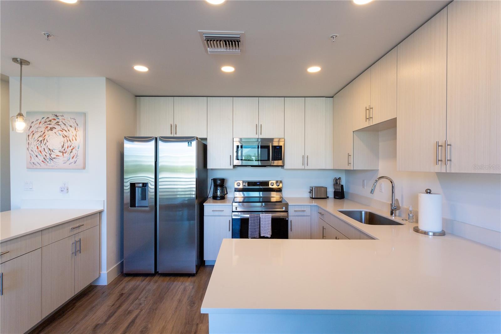 1709 N TAMIAMI TRL #215, SARASOTA, FL, 34234