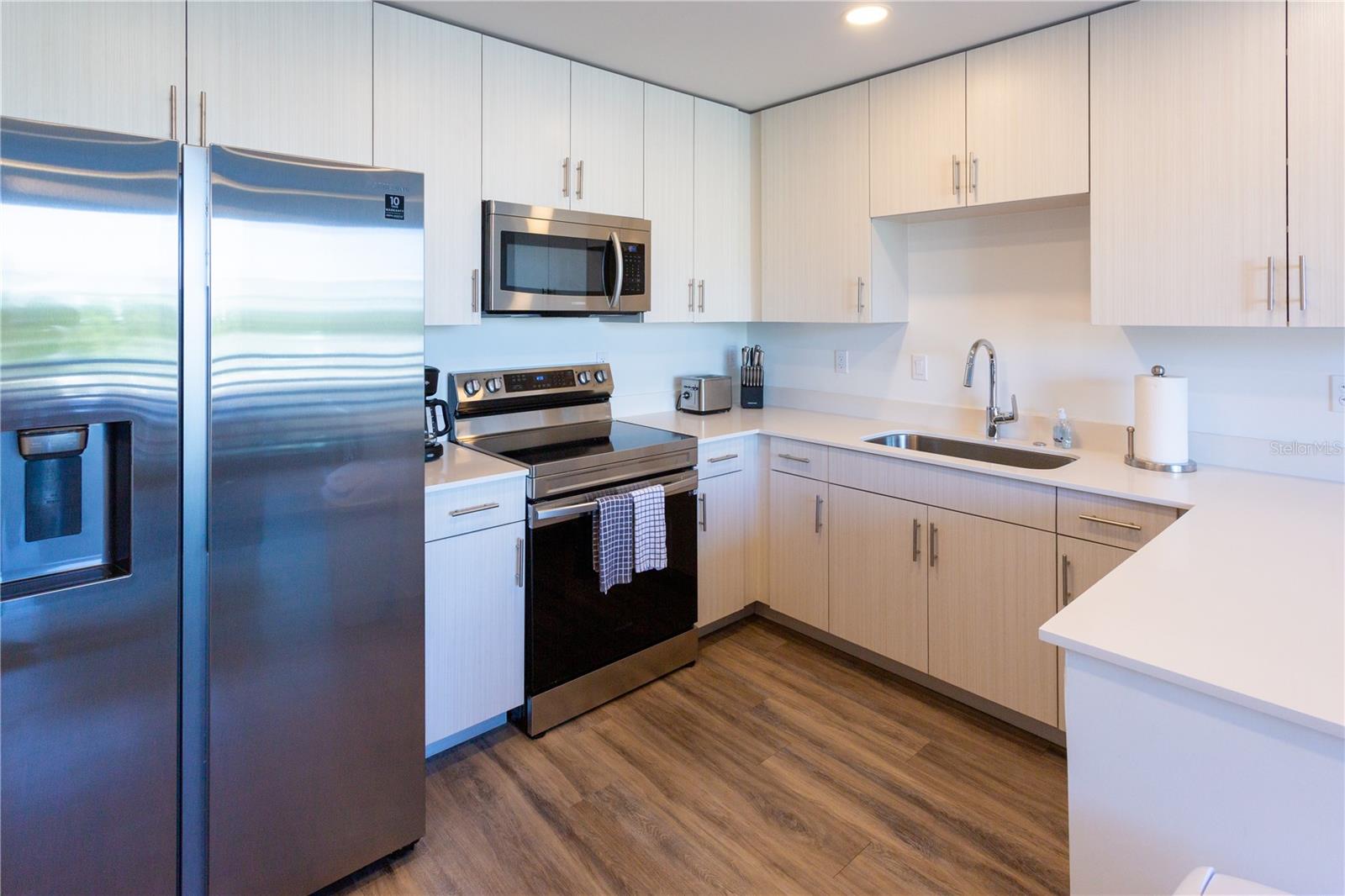 1709 N TAMIAMI TRL #215, SARASOTA, FL, 34234