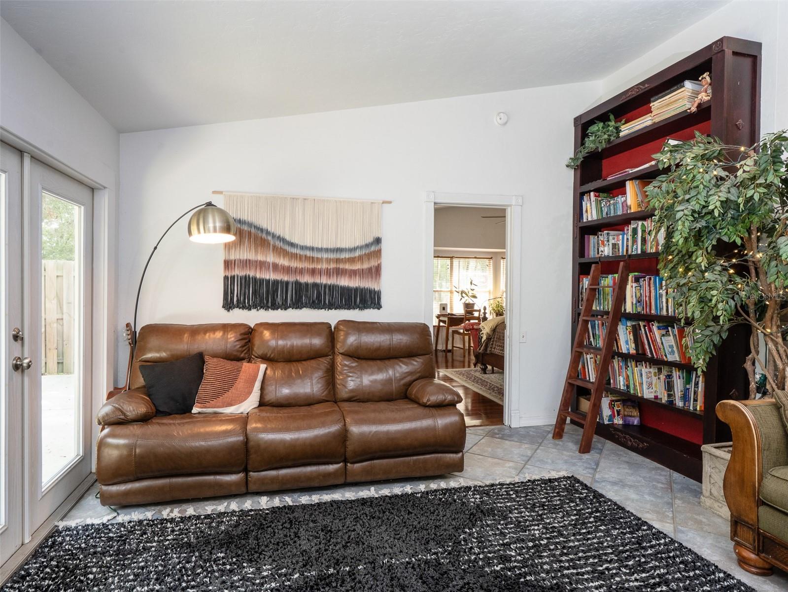 818 NW 202 ST, NEWBERRY, FL, 32669