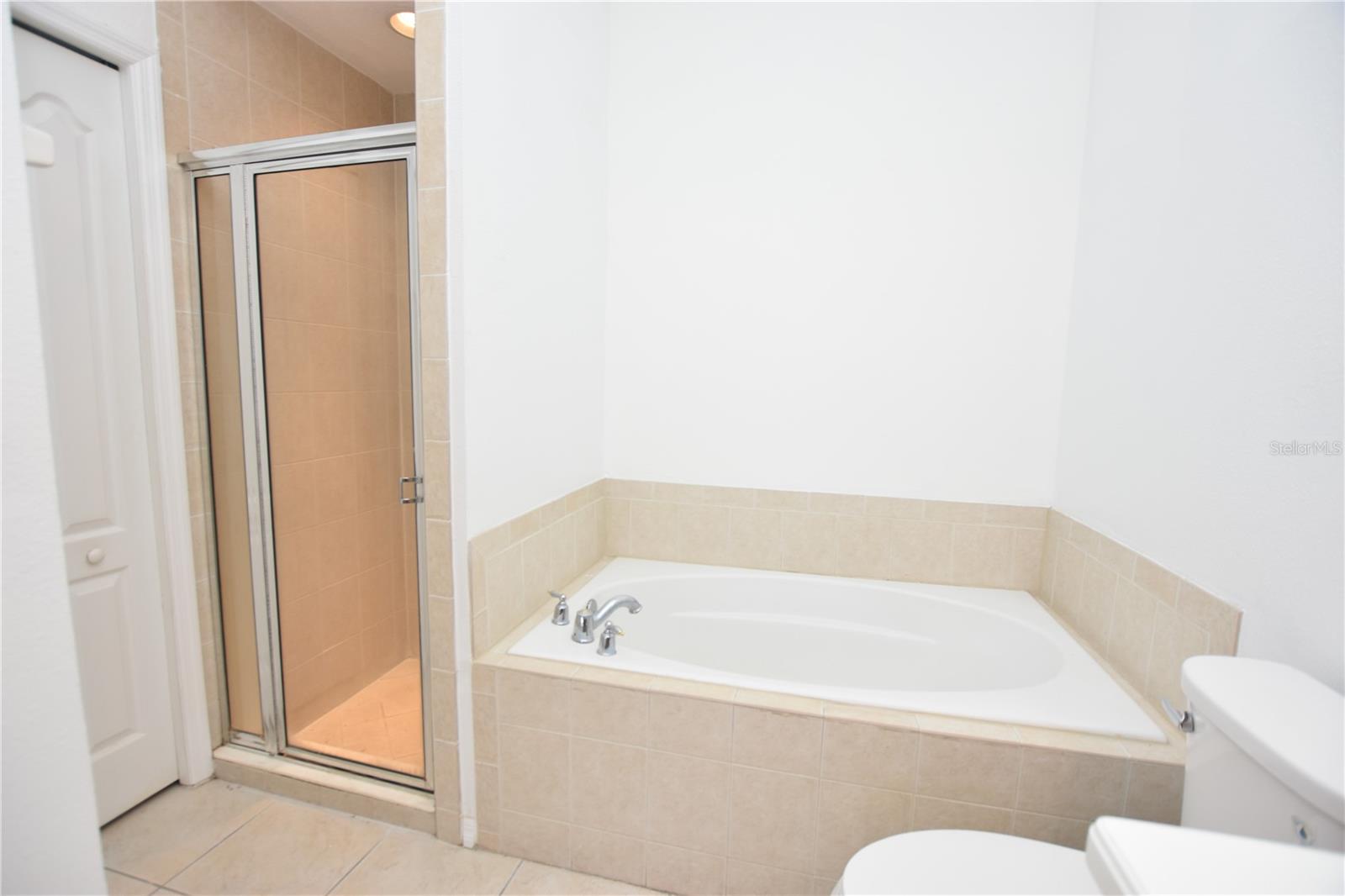 6352 SEDGEFORD DR, LAKELAND, FL, 33811