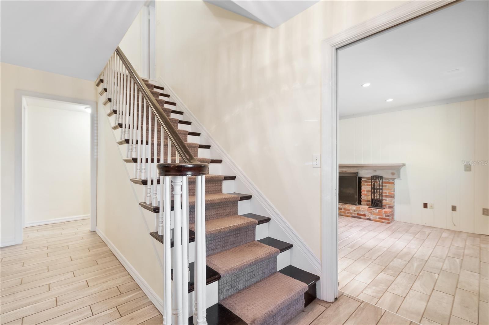 8350 40TH AVE N, ST PETERSBURG, FL, 33709