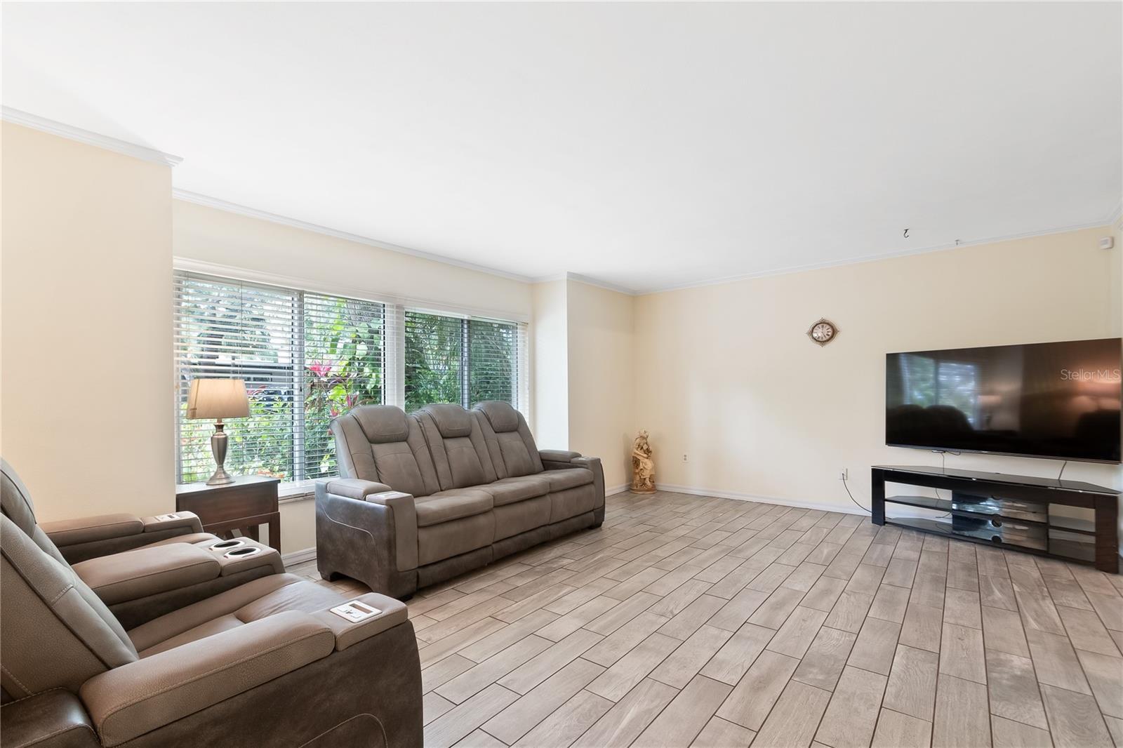 8350 40TH AVE N, ST PETERSBURG, FL, 33709