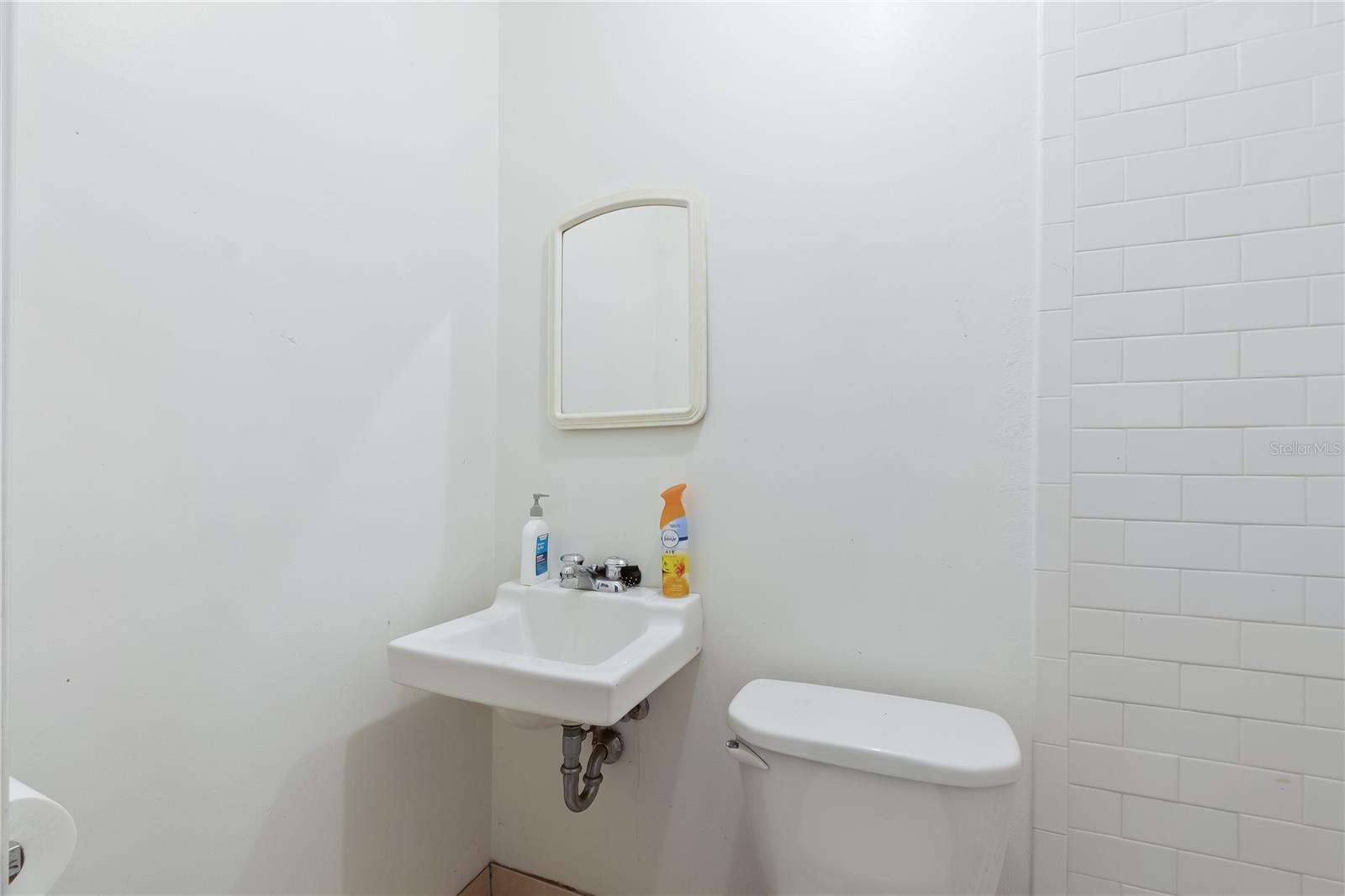 8350 40TH AVE N, ST PETERSBURG, FL, 33709