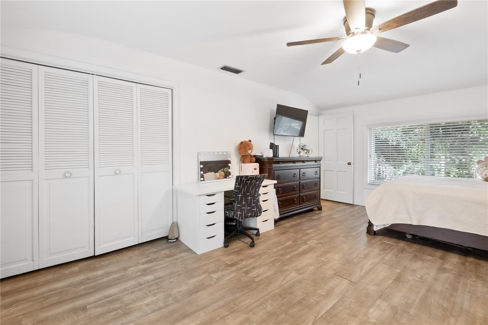 8350 40TH AVE N, ST PETERSBURG, FL, 33709