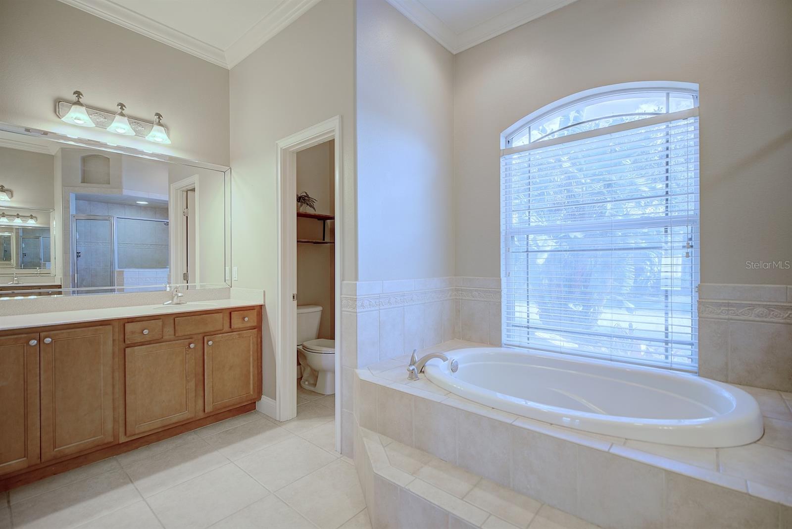 2032 INDIAN SKY CIR, LAKELAND, FL, 33813