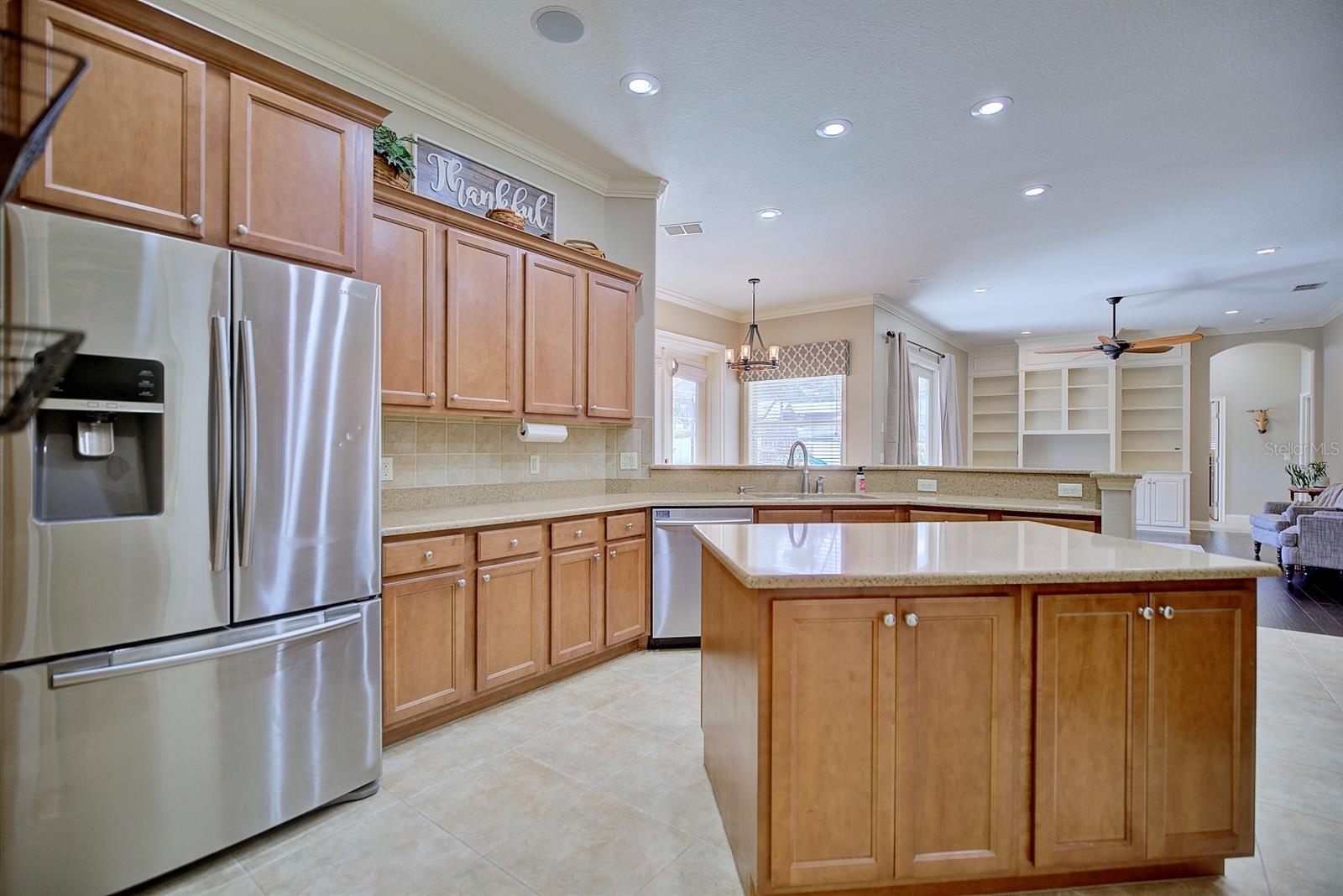 2032 INDIAN SKY CIR, LAKELAND, FL, 33813