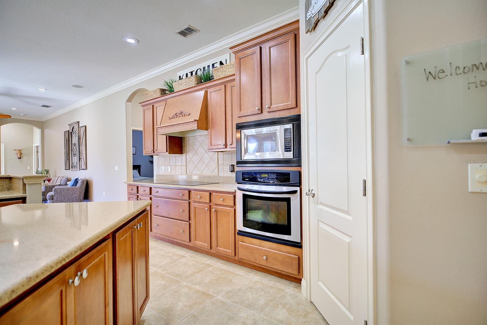 2032 INDIAN SKY CIR, LAKELAND, FL, 33813