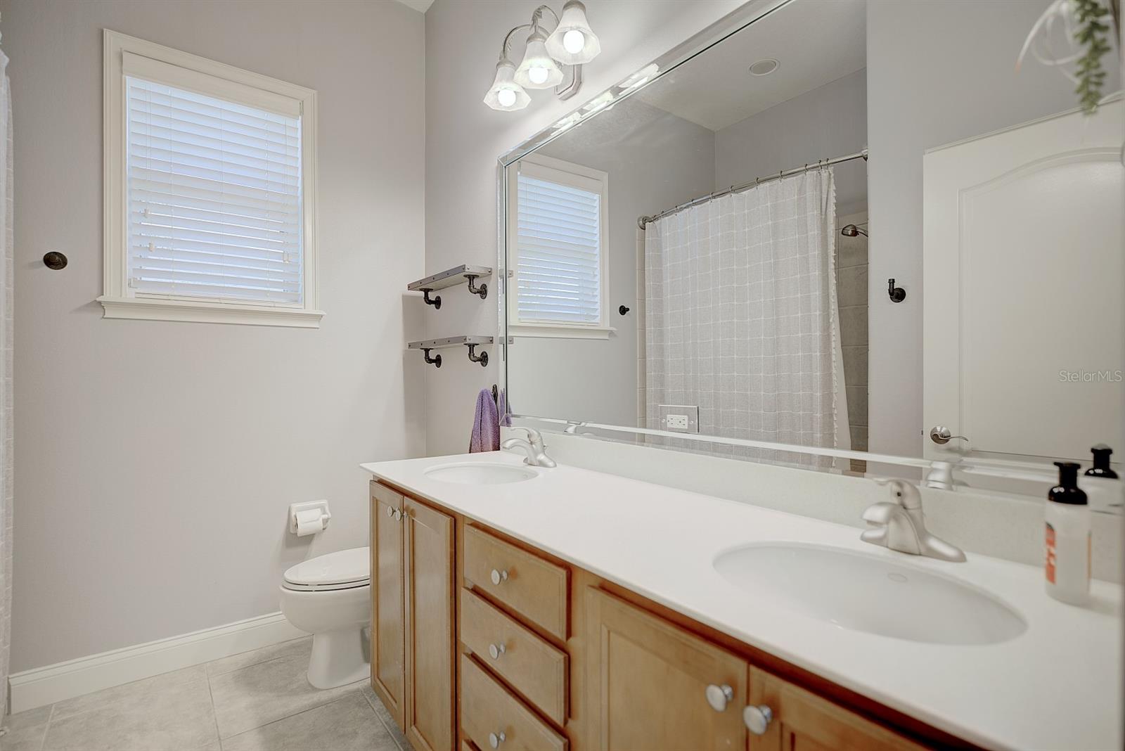 2032 INDIAN SKY CIR, LAKELAND, FL, 33813