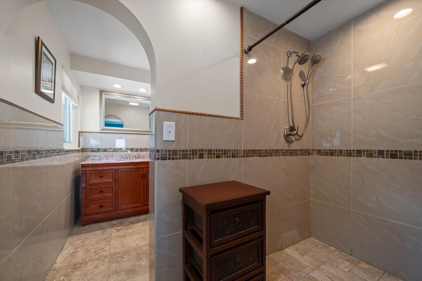 1963 EDGEWATER DR, CLEARWATER, FL, 33755