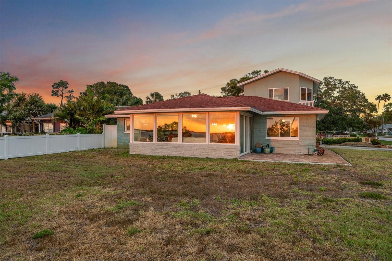 1963 EDGEWATER DR, CLEARWATER, FL, 33755