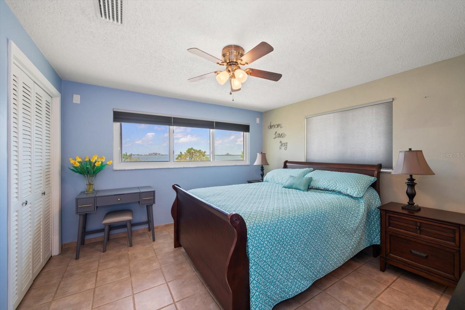 1963 EDGEWATER DR, CLEARWATER, FL, 33755